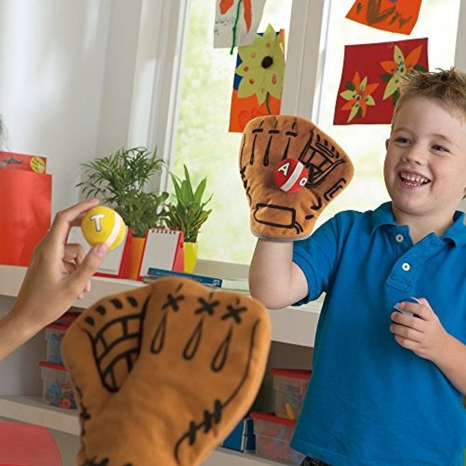 Educational Insights Alpha Catch Phonics Game - Image 3
