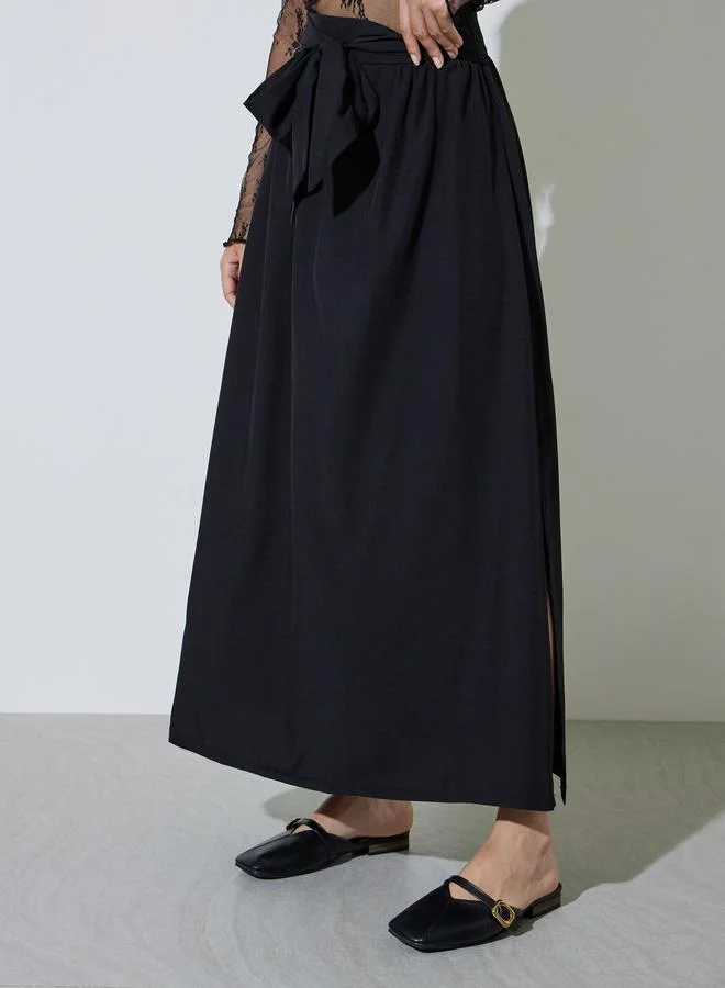 تايك تو Black Tie-Waist Maxi Skirt with Side Slit