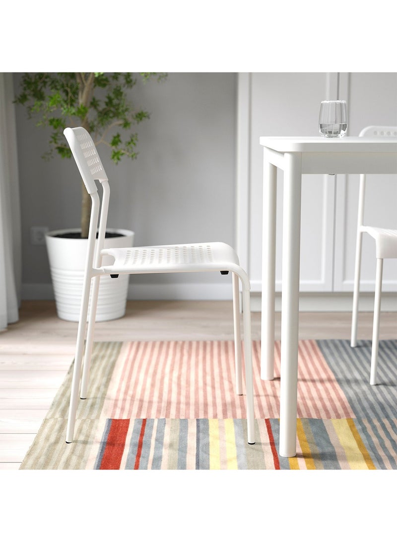 تايمي كرسي طعام بمقعد من البلاستيك وأرجل معدنية، قابل للتكديس وسهل التخزين، كرسي متعدد الاستخدامات لغرفة المعيشة والمطبخ وغرفة النوم و الحديقة والفناء والشرفة - أبيض - Image 5