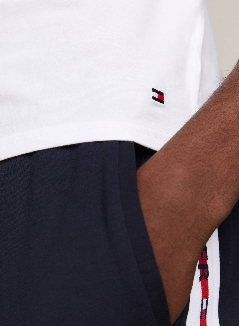 TOMMY HILFIGER Men's 3-Pack Premium Essential Stretch T-Shirts, Black/ White/ Grey - Image 4