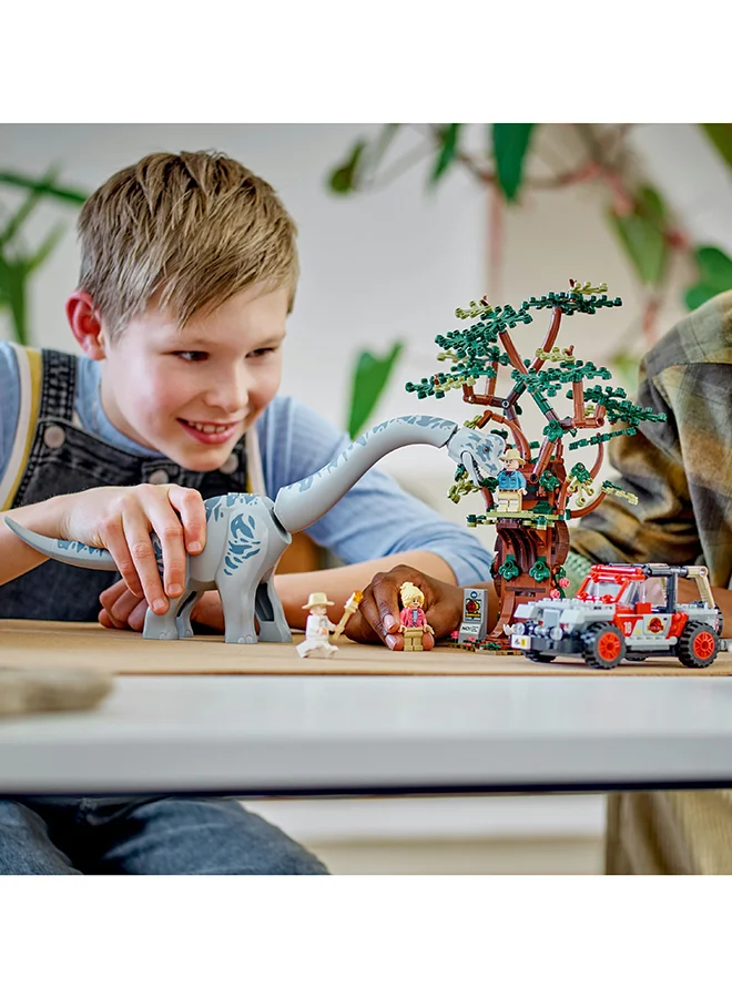 ليغو Jurassic World Brachiosaurus Discovery 76960 Collectible Building Toy Set Featuring a Large, Posable Dinosaur Figure, Brick-Built Jeep® Wrangler and Tree; Fun Gift Idea for Kids Aged 9 and up (512 Pieces) LEGO