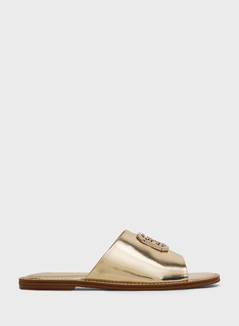 جس Single Strap slides