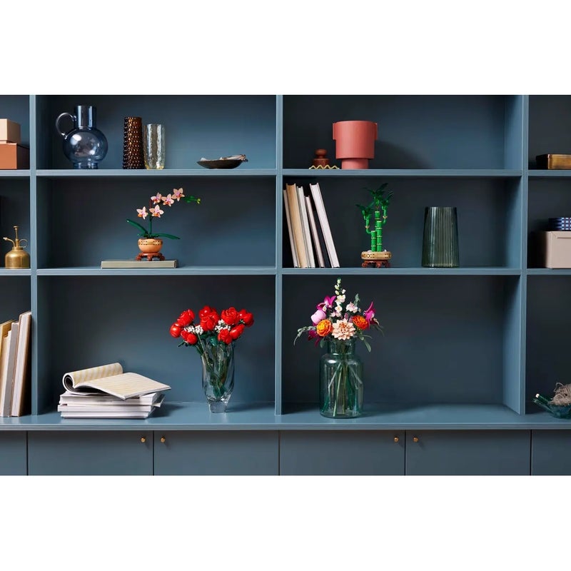 LEGO - Botanicals Pretty Pink Flower Bouquet 749 Pieces - 10342 - Image 3