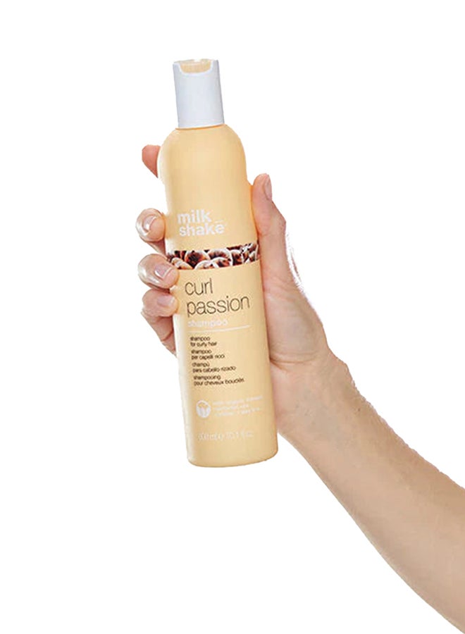 Milk Shake Curl Passion Leave-In Spray – Paraben-Free Leave-In Conditioner for Curly Hair with Organic Pracaxi & Babassu Oils – Anti-Frizz, Hydrating, Softening & Defining Formula with Quinoa & Milk Proteins for Bouncy, Long-Lasting Curls, 1 Ltr - Image 5