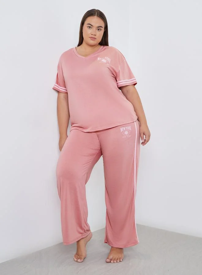 Styli Styli Plus NY Print T-Shirt and Pyjama Set
