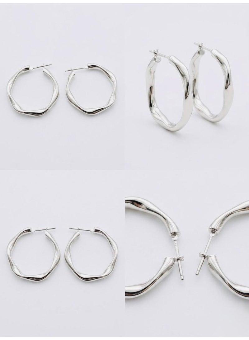 The Intermix Gems 18 Karat 750 Purity White Gold, Minimalist Wavy Hoop Earrings - Image 4