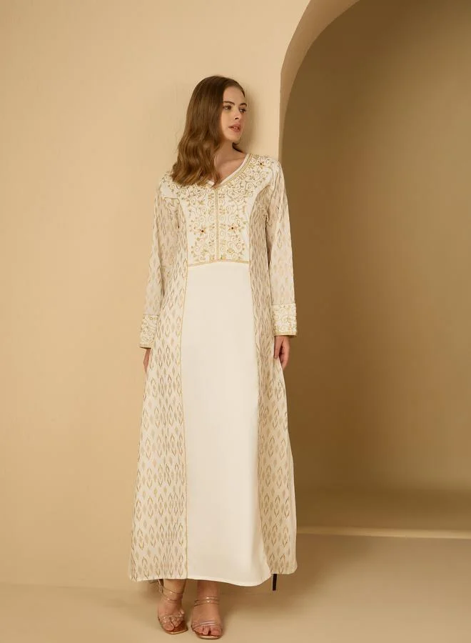 Styli Styli Foil Print V Neck Panelled Jalabiya with Embroidered Detail