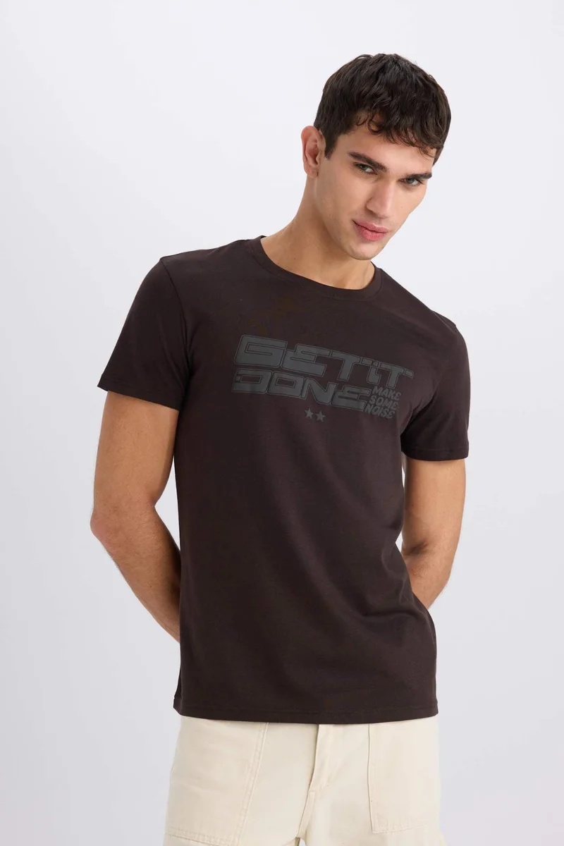 ديفاكتو Slim Fit Crew Neck Printed Short Sleeve T-Shirt