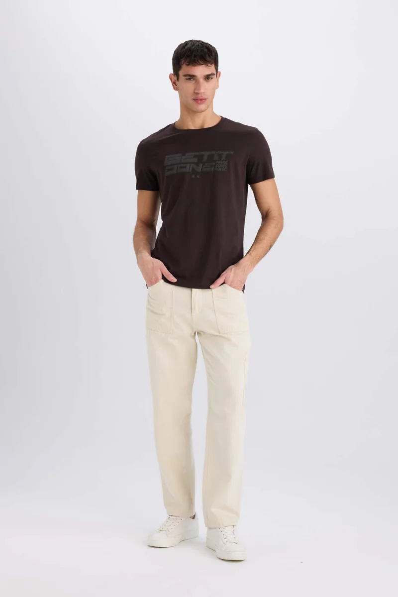 ديفاكتو Slim Fit Crew Neck Printed Short Sleeve T-Shirt