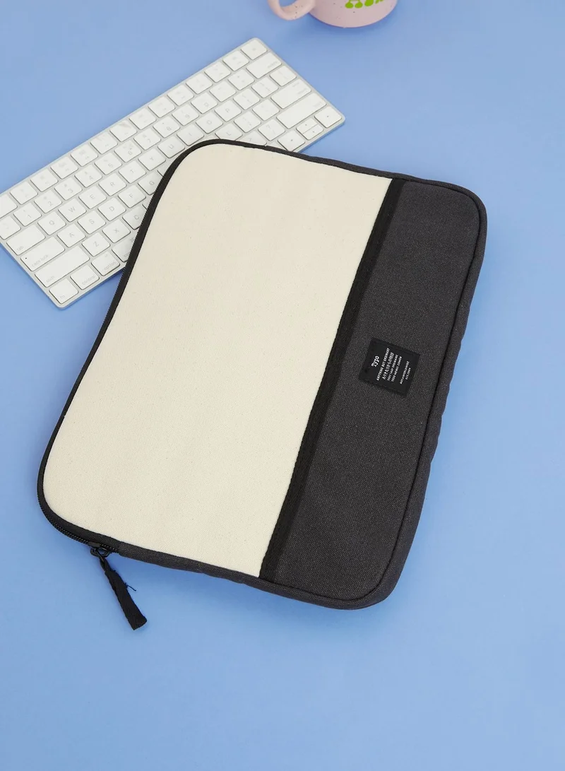 Typo 13 Inch Laptop Cover
