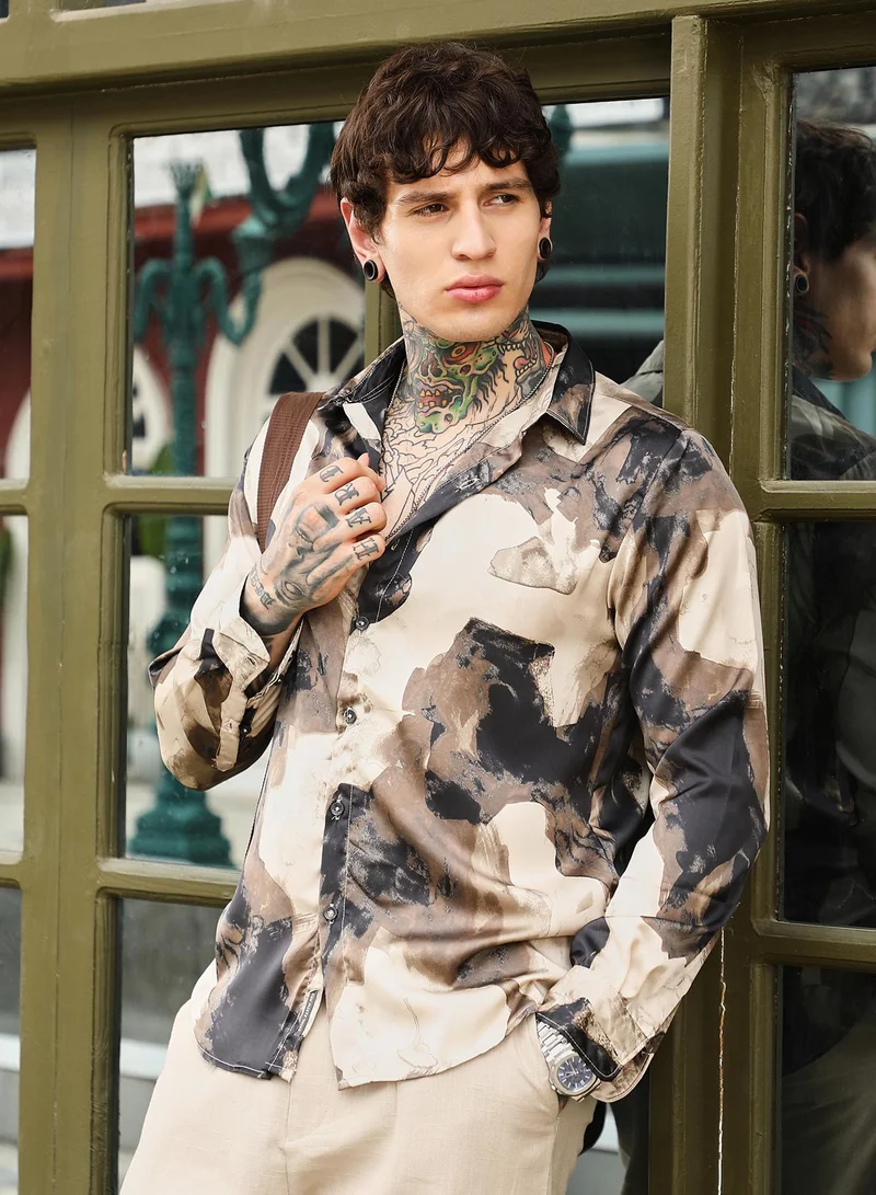 Campus Sutra Men's Ecru Beige Abstract-Smear Imprint Shirt