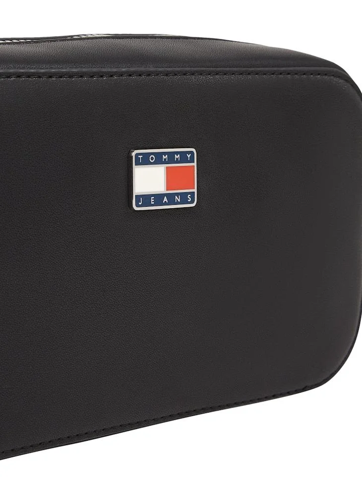 تومي جينز Logo Detail Zip Over Crossbody
