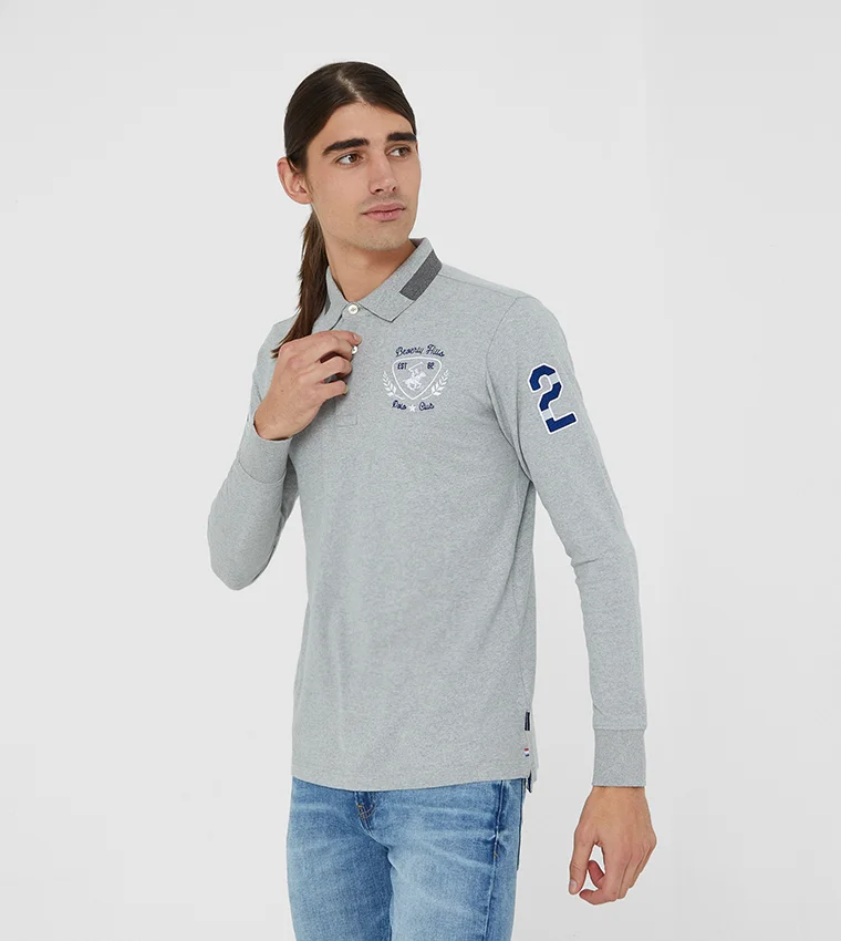 بيفرلي هيلز بولو كلوب تيشيرت بولو بأكمام طويلة وياقة مطرزة من بيفرلي هيلز بولو كلوب