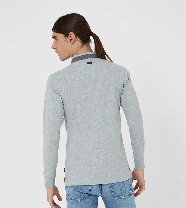 بيفرلي هيلز بولو كلوب تيشيرت بولو بأكمام طويلة وياقة مطرزة من بيفرلي هيلز بولو كلوب