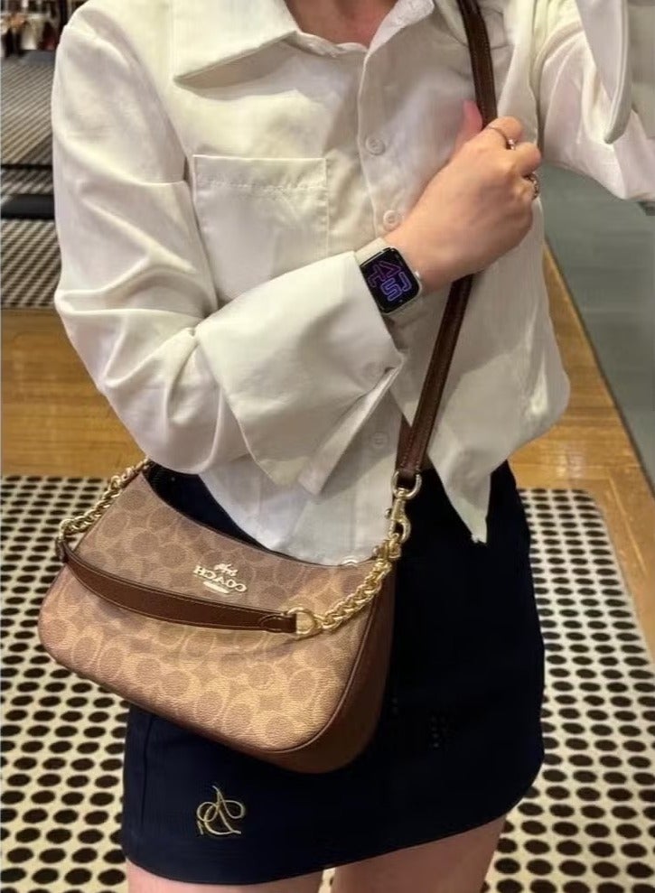 coachoutlet حقيبة كتف كوتش الكلاسيكية بشعار تيري - Image 2