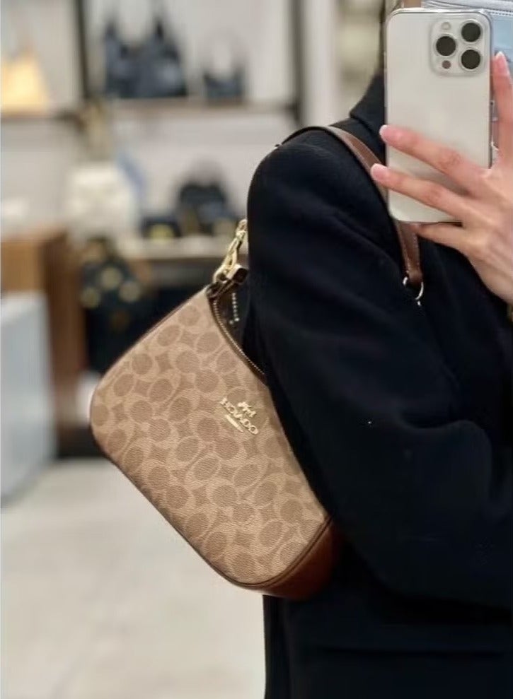 coachoutlet حقيبة كتف كوتش الكلاسيكية بشعار تيري - Image 5