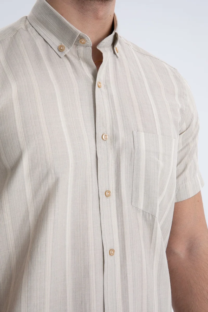 فاريتا Men's Ecru Checked Pocket Short Sleeve Shirt