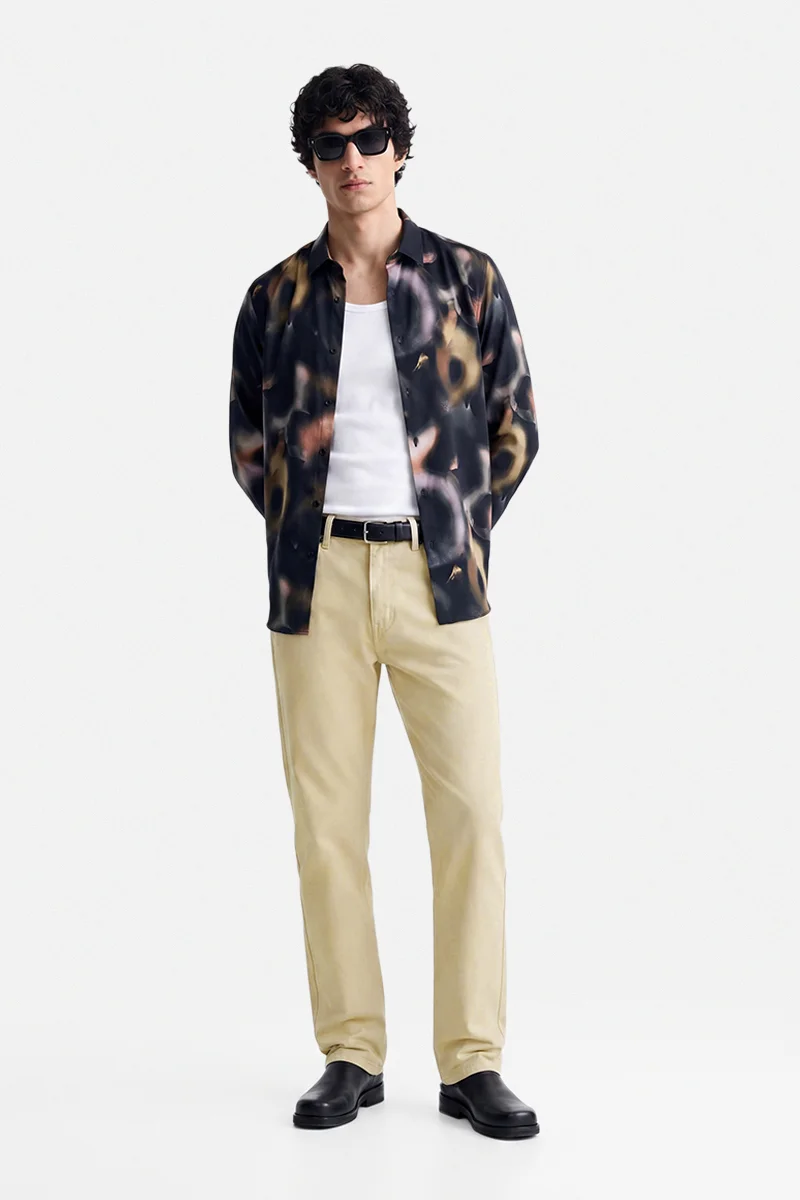 SNITCH Beige Solid Regular Fit Casual Trousers