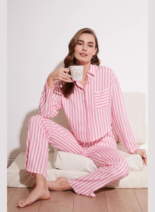 ليلا طقم بيجامة صيفي واسع الساق بقصة مريحة بنقشة ليلا للنساء