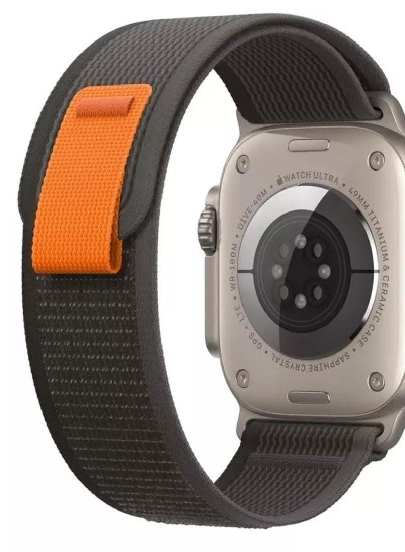 The new Apple Watch band has a wonderful  modern shape  Black with grey color  size 42