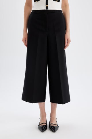 Woman Culotte Basic Normal Waist Wide Leg Classic Black Chino Pants - pzsku/ZD4A2B0900164ED47D5D8Z/45/1748351820/960e4925-68fb-4f17-b0f3-a03569a1da78
