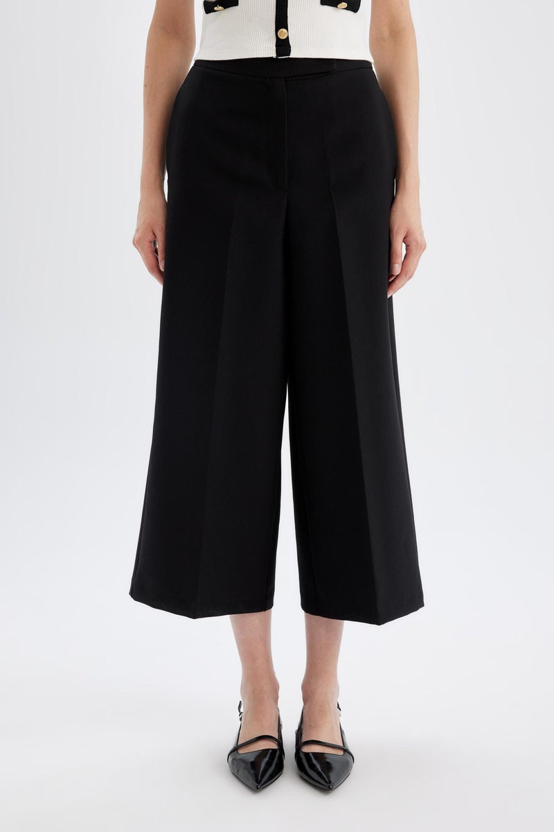 Woman Culotte Basic Normal Waist Wide Leg Classic Black Chino Pants