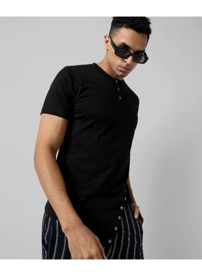 Campus Sutra Men's Black Solid Asymmetrical Regular Fit  Casual T-Shirt