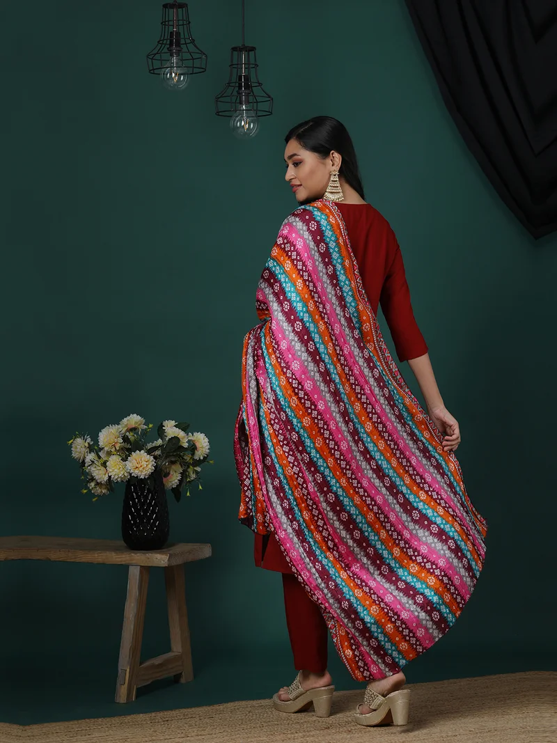 globus Women Floral Embroidered Regular Thread Work Kurta With Trousers & With Dupatta