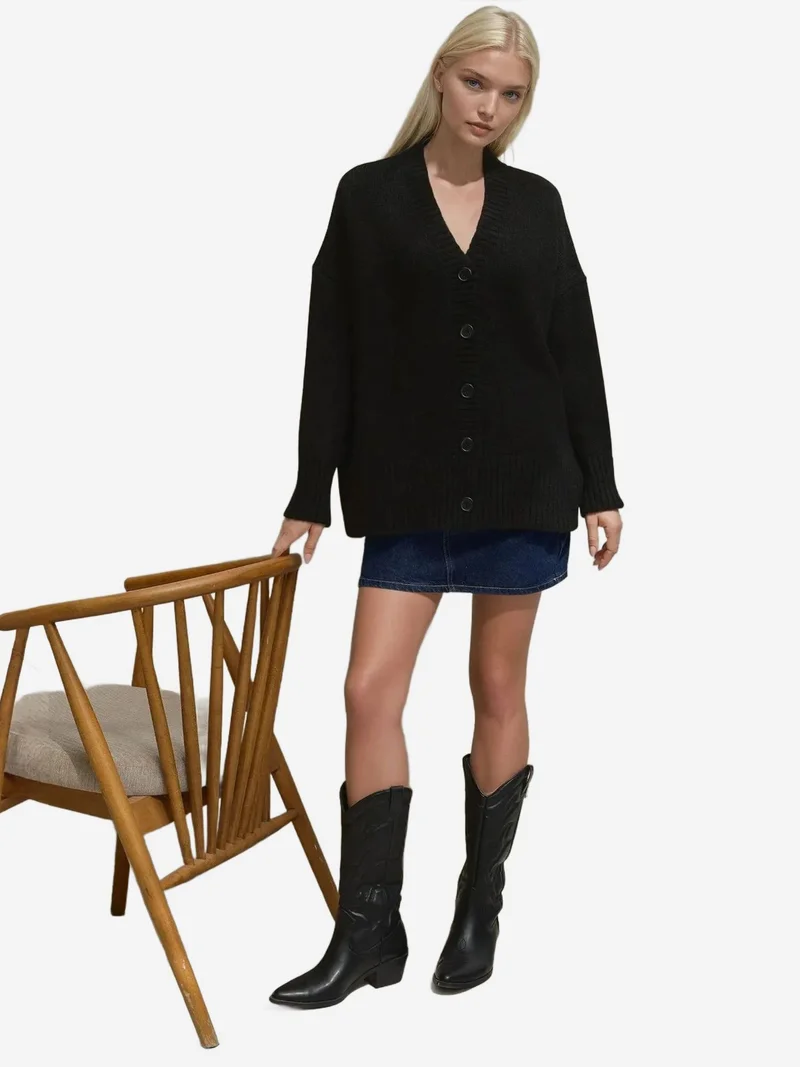 زوبعة كارديجان محبوك بياقة على شكل حرف