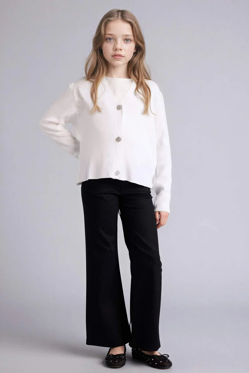 ديفاكتو Regular Fit V-Neck Cardigan