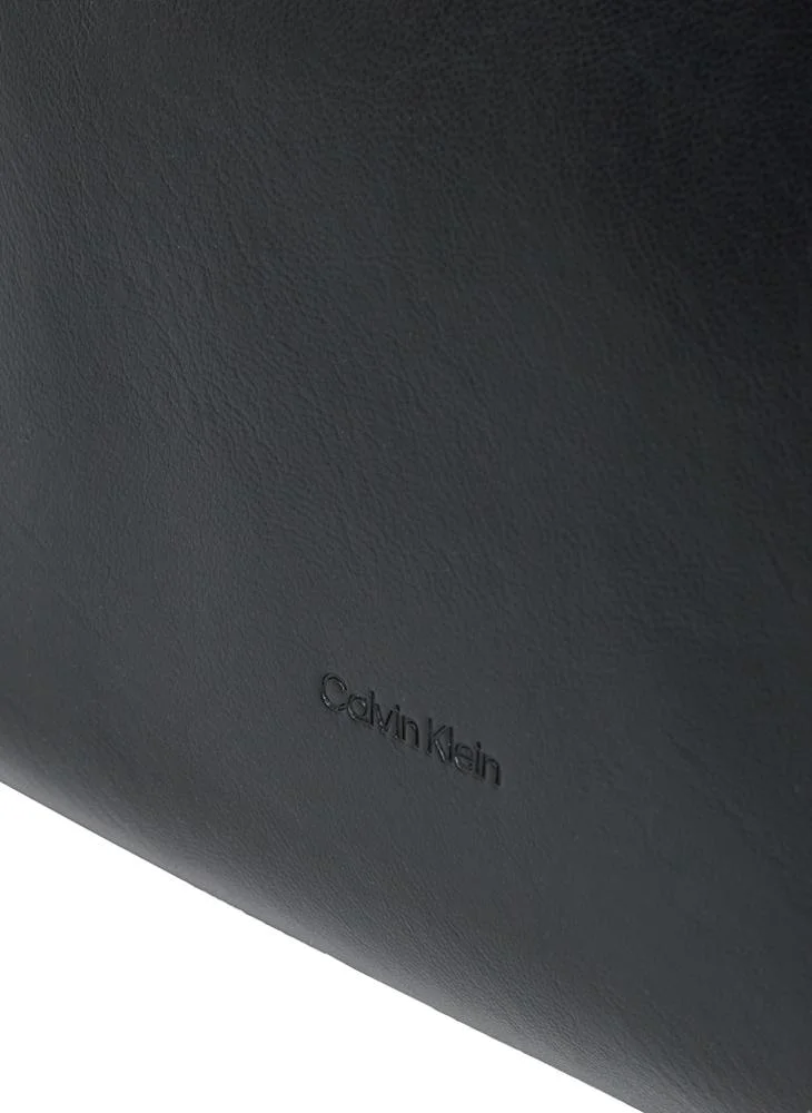 CALVIN KLEIN HOBO SHOULDER BAG