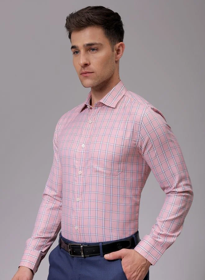 ذا انديان كراج كو Men Slim Fit Checkered Full Sleeves Cutaway Collar Formal Shirt