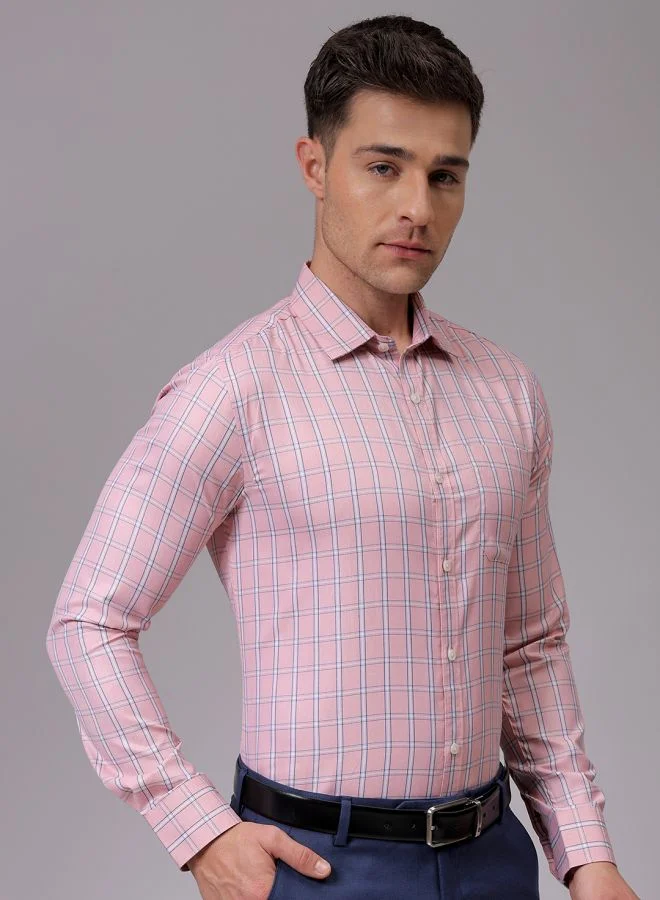 ذا انديان كراج كو Men Slim Fit Checkered Full Sleeves Cutaway Collar Formal Shirt