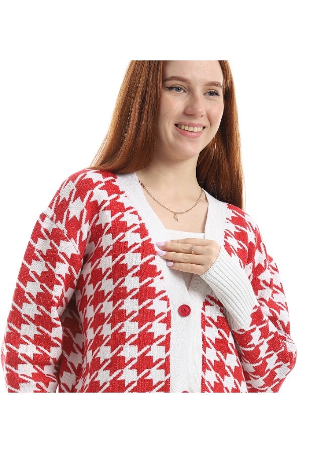 Caesar Women's short wool cardigan with a star design and buttons down the front - Image 4
