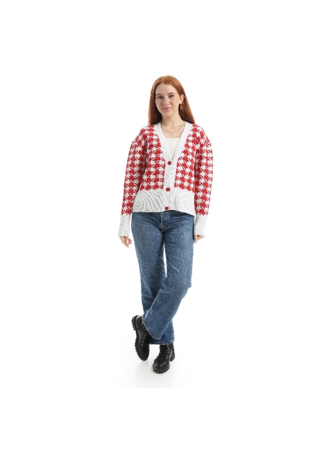 Caesar Women's short wool cardigan with a star design and buttons down the front - Image 3