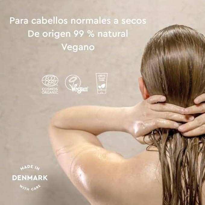 Urtekram NORDIC BERRY RICH REPAIR CONDITIONER WITH CLOUDBERRY, OAT OIL & ALOE VERA - MOISTURISING & REPAIRING FOR NORMAL TO DRY HAIR - VEGAN & NATURAL - 180 ML - Image 3