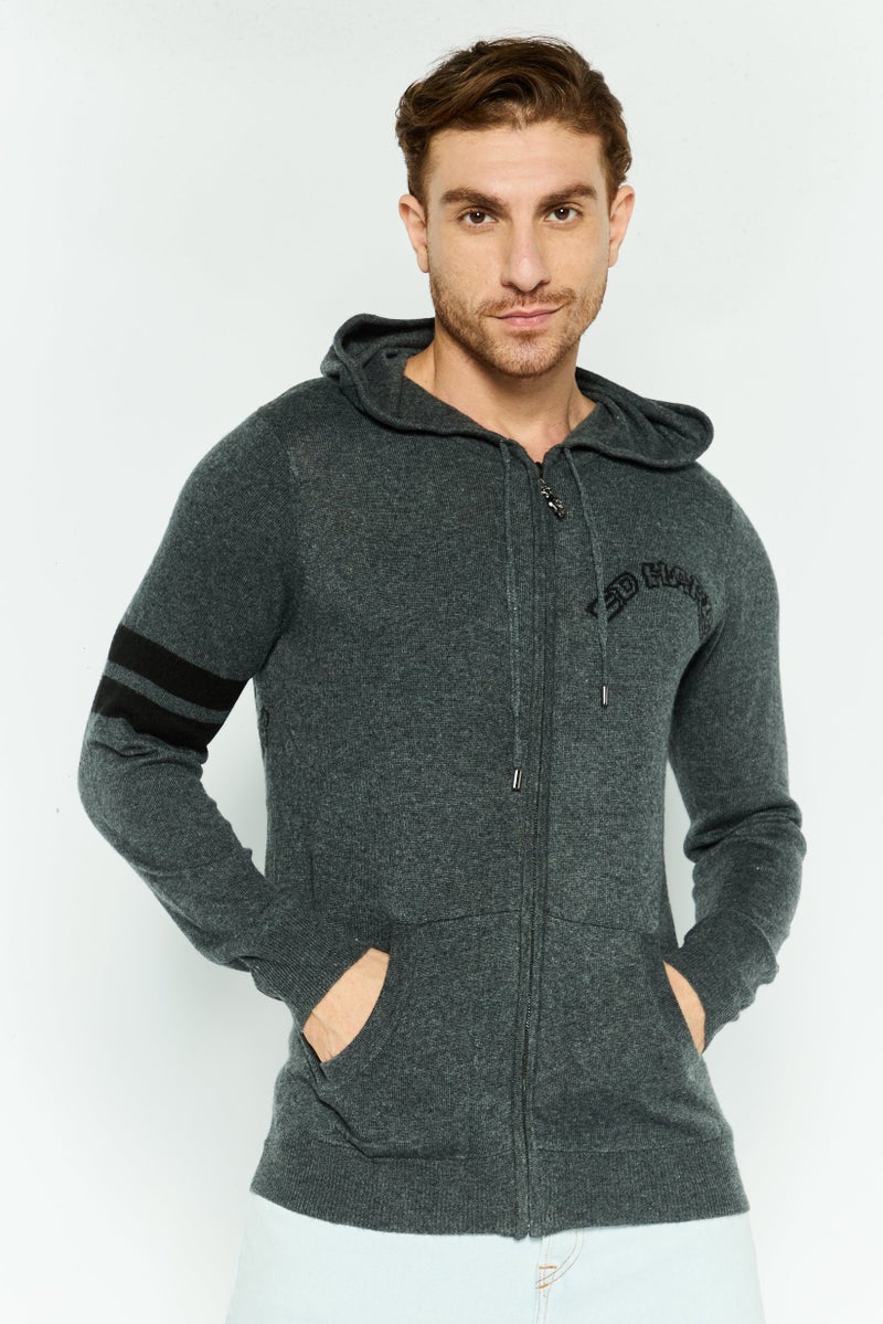 Ed Hardy سويت شيرت بقلنسوة للرجال بشعار العلامة التجارية بأكمام طويلة، رمادي داكن - Image 1