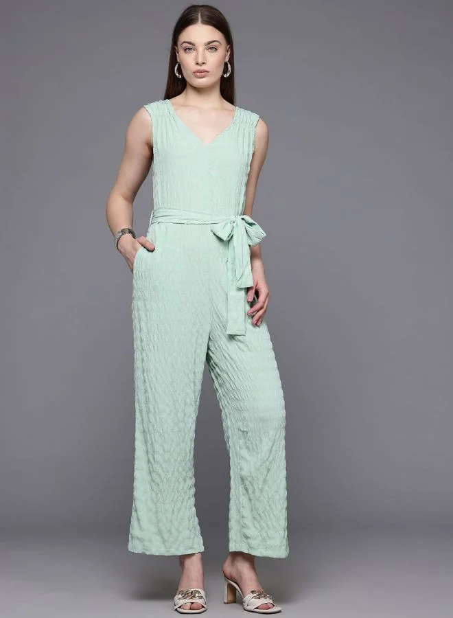 Women Regular Fit Textured V-Neck Jumpsuit