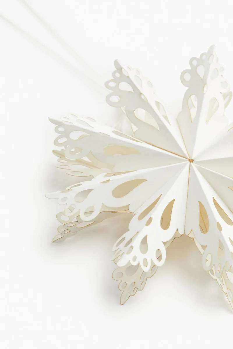 اتش اند ام زينة من الورق لشجرة الكريسماس