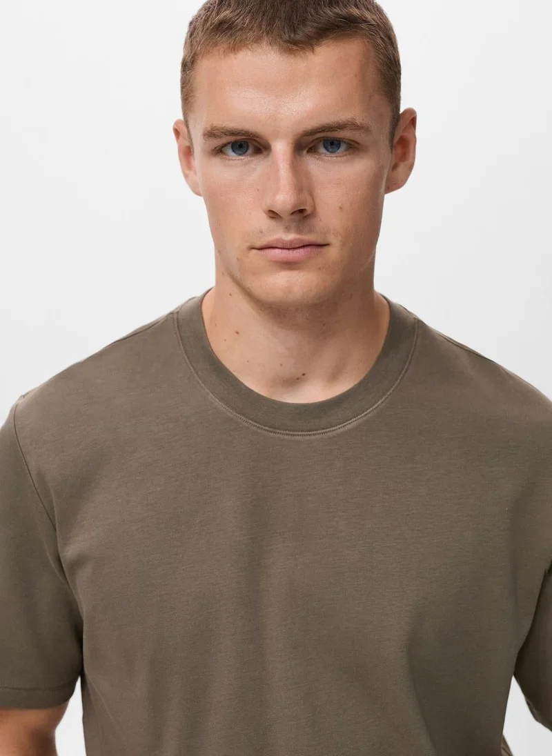 Mango Man  Medium weight regular fit T-shirt for Men | Best Price UAE