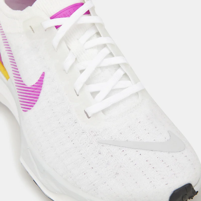 Nike Women's ZoomX Invincible 3 Road Running Shoes
