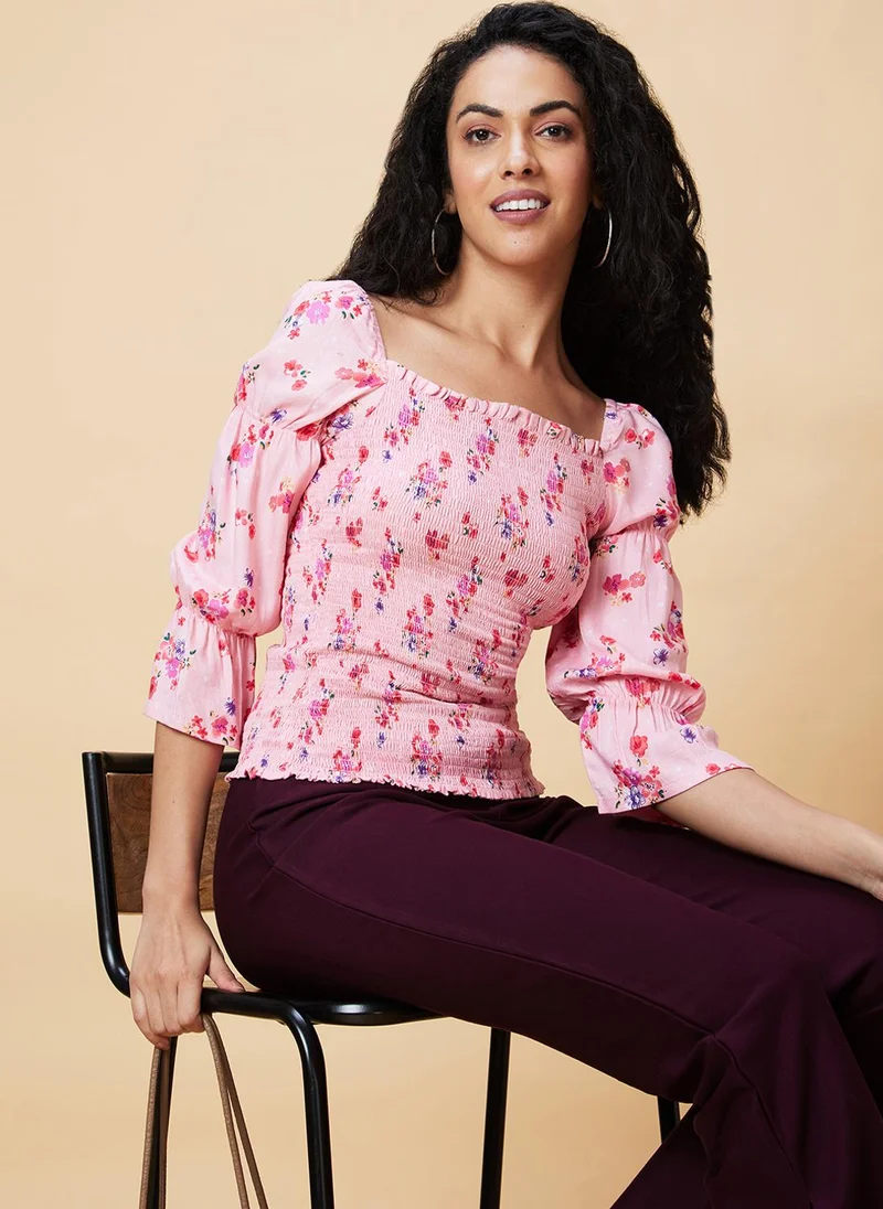 جلو باص بلوزة نسائية جلووبس بأكمام الجرس وطبعات زهور وردية