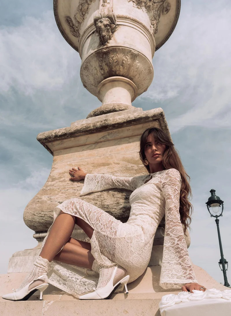 Lichi Lace maxi dress with a collar slit