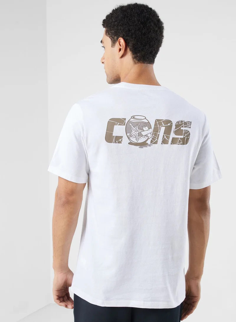 كونفرس تيشيرت مزين بطبعة نصية "Cons" ورسمة حوض أسماك