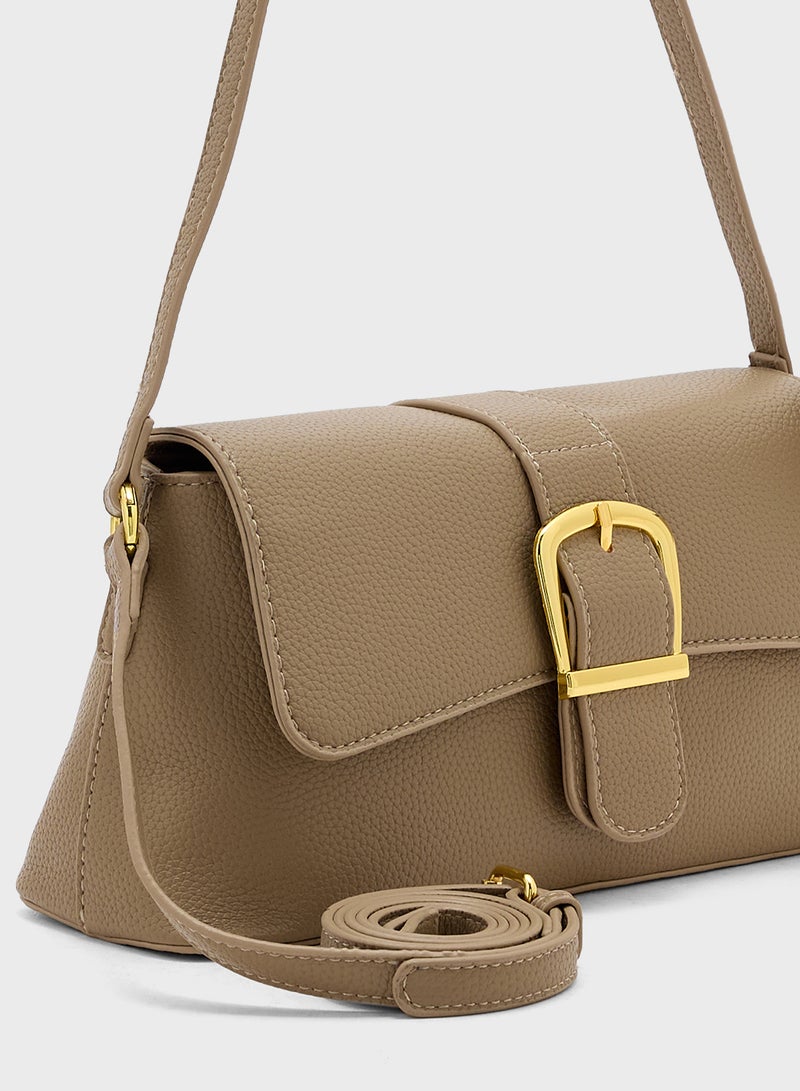 ايلا حقيبة كتف بتفاصيل وشاح وحزام طويل - Image 4