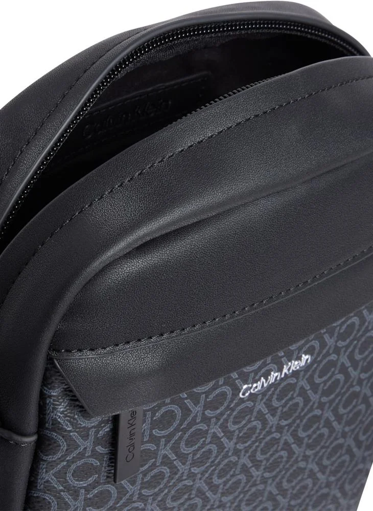 CALVIN KLEIN Logo Zip over Reporter crossbody