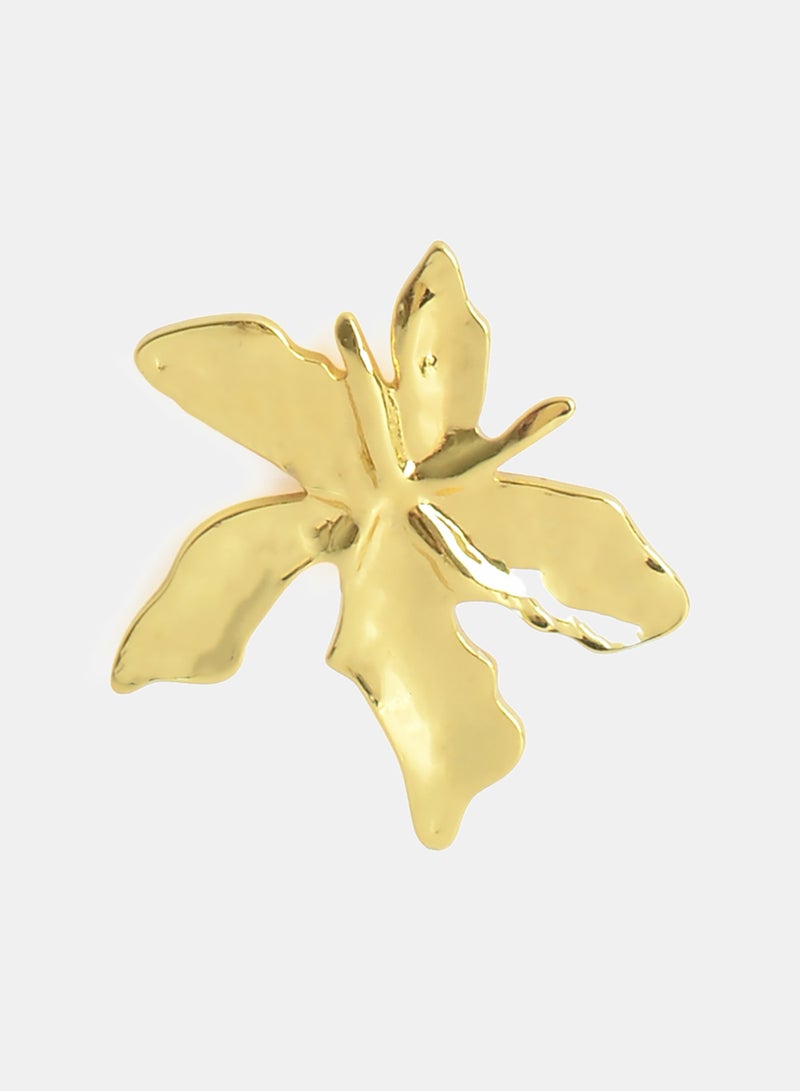 Akher el Ankoud Large Flower-Shaped Screw-In Earrings With Raised Patterns And Irregular Edges - Image 2