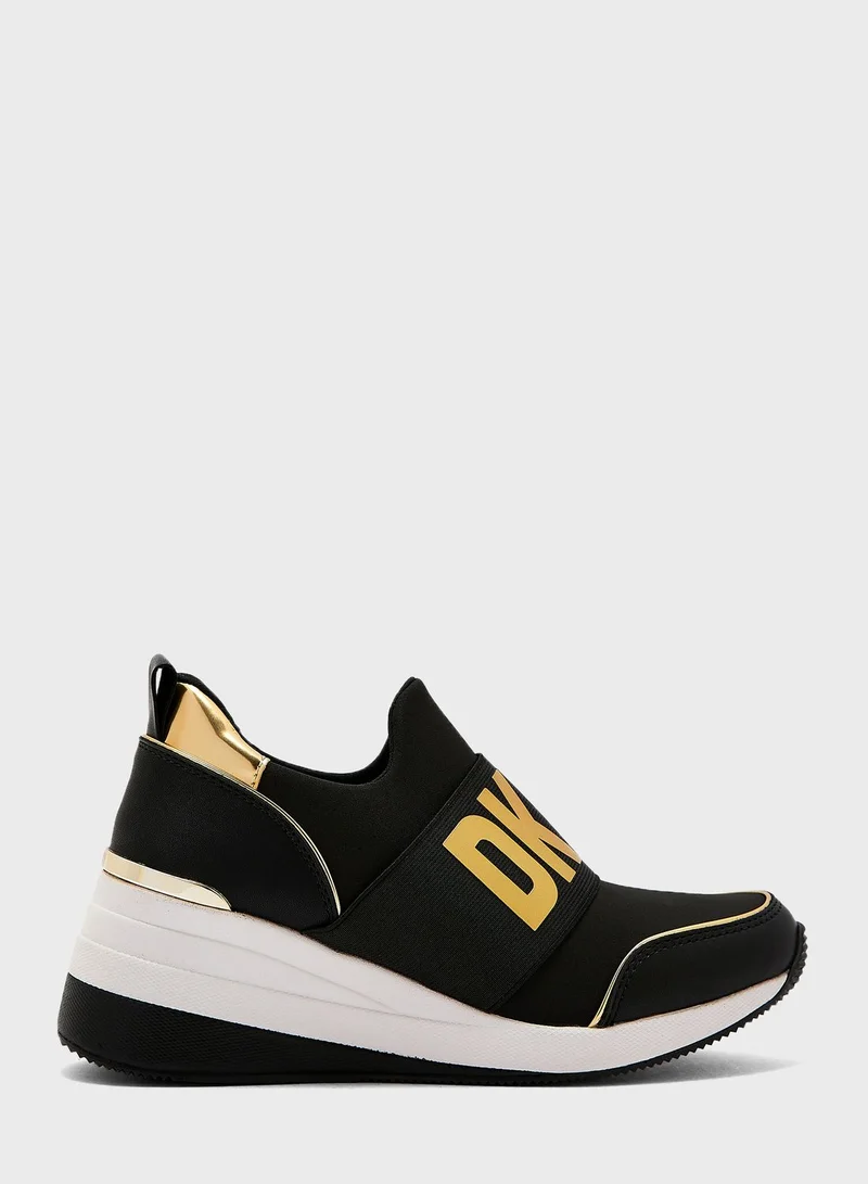 دكني Kamryn Slip On Wedge Sneakers