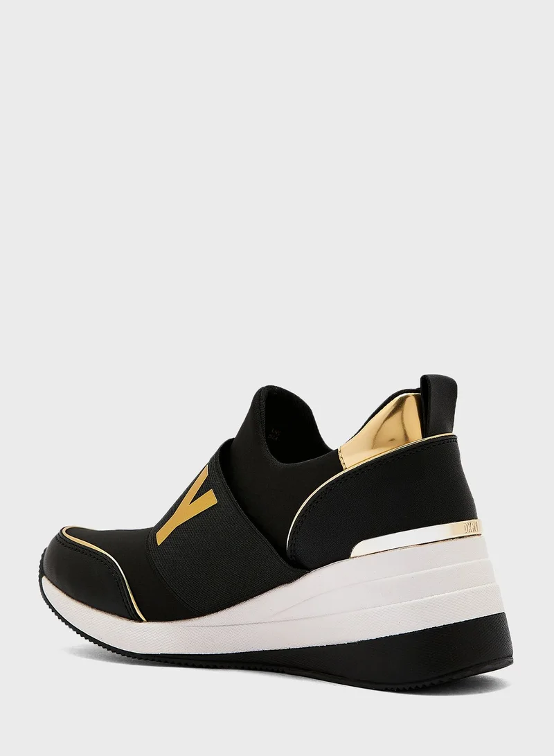 دكني Kamryn Slip On Wedge Sneakers