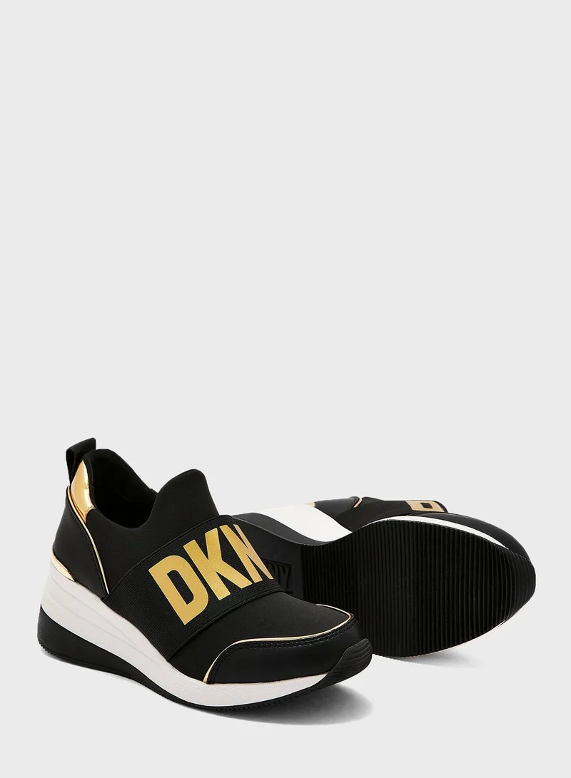 دكني Kamryn Slip On Wedge Sneakers